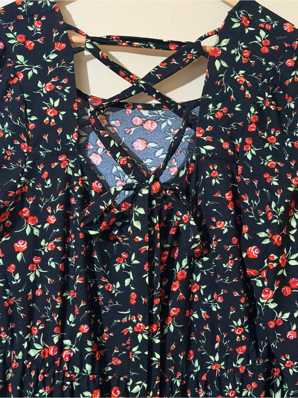 Black Floral Midi Dress with Crisscross Back, Elastic on waist. Size L - Picture 6 of 13